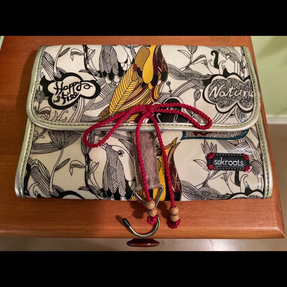 Sakroots Peace Hanging Organizer